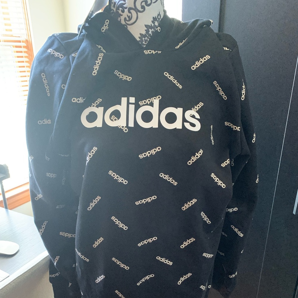 Adidas Sweatshirt